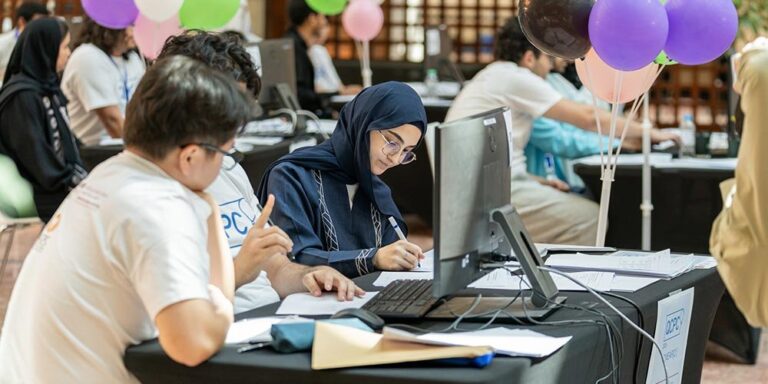 Carnegie Mellon Qatar showcases nation’s top coders at 7th Annual Qatar Collegiate Programming Contest Carnegie Mellon Qatar showcases nation's top coders at 7th Annual Qatar Collegiate Programming Contest - carnegie mellon